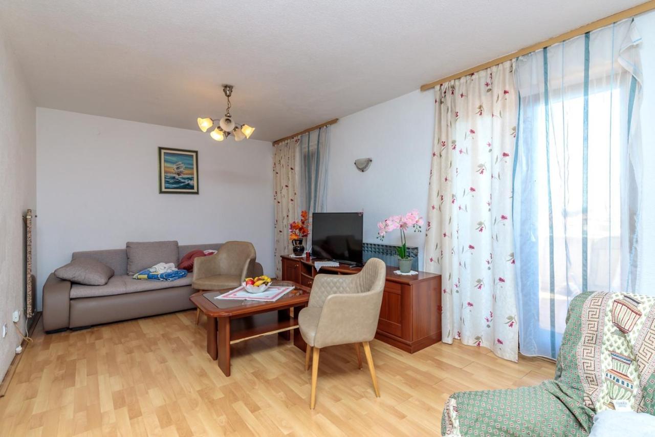 Apartments Volte Rovigno Экстерьер фото